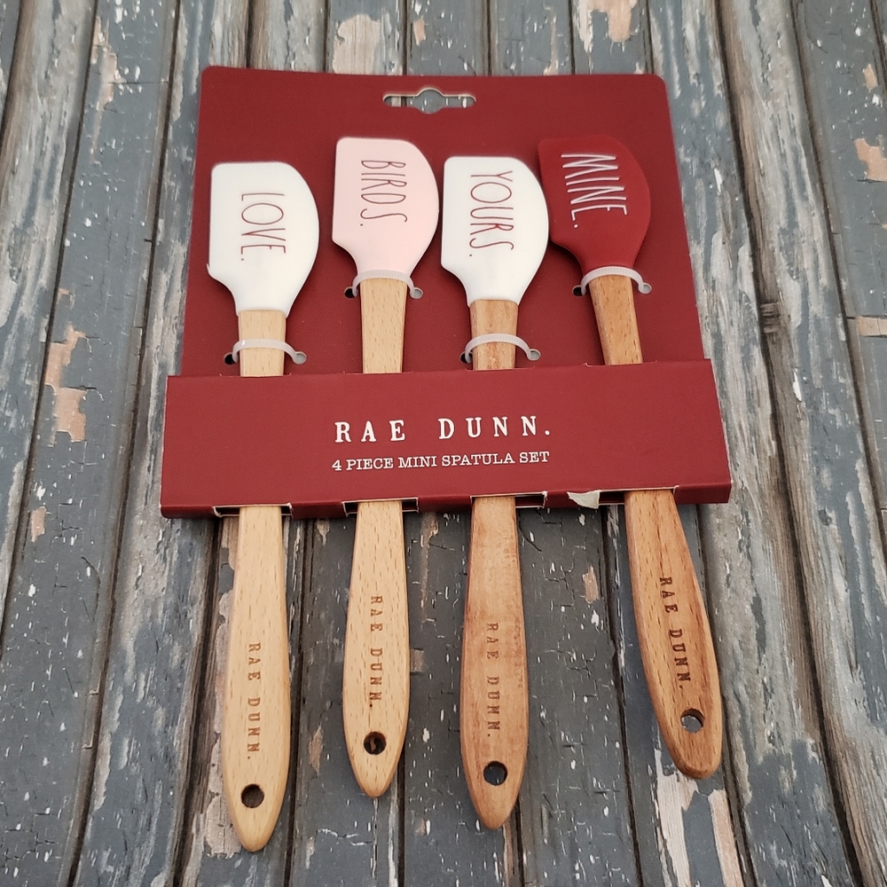 💕 3/$50 💕 RAE DUNN 4 piece Spatula Set